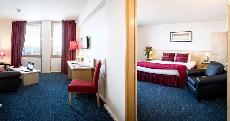 St Giles Heathrow - A St Giles 3* Feltham